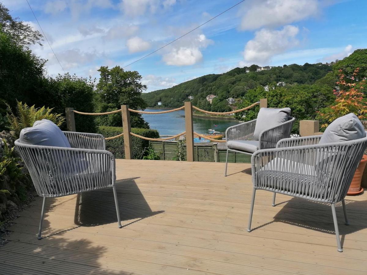 Schooner Point Guest House 루 외부 사진